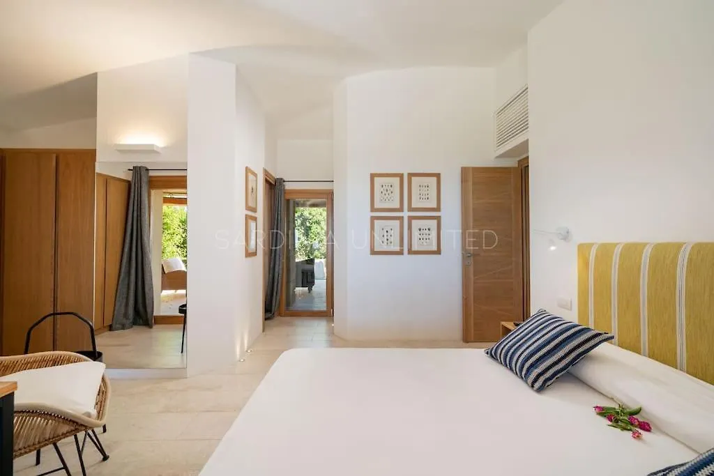 Villa Jaqueline Abbiadori 0*,